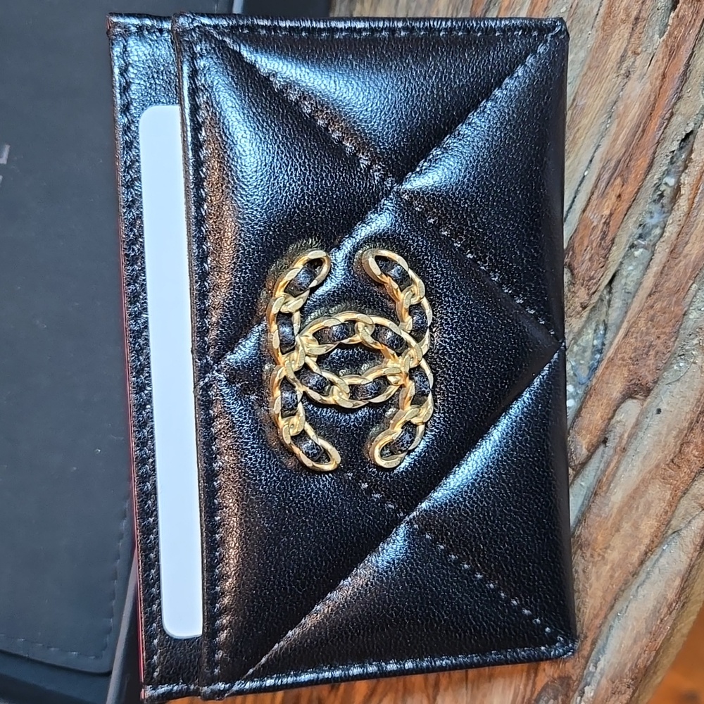 CHANEL Chanel 19 Card Case Lambskin Black AP1167 - Picture 3 of 10